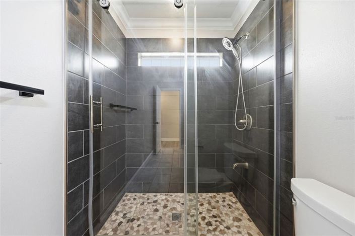 Image No.36-5 Bed Property for sale