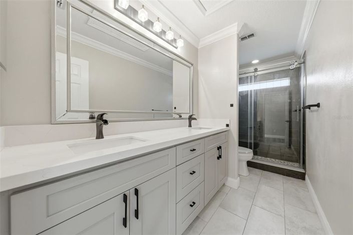 Image No.43-5 Bed Property for sale