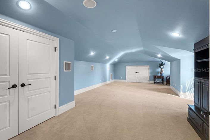 Image No.41-4 Bed Property for sale