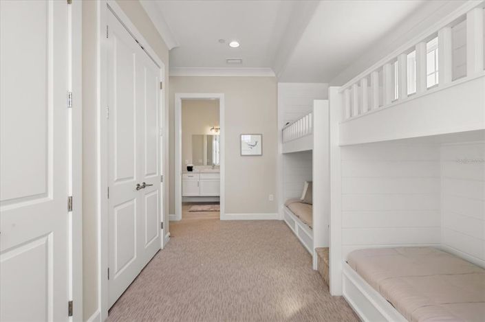 Image No.35-6 Bed Property for sale