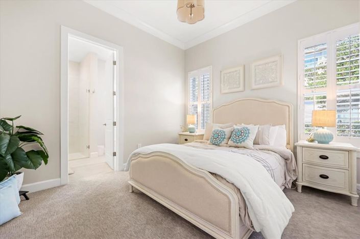 Image No.45-6 Bed Property for sale