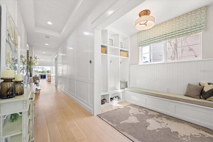 Image No.56-6 Bed Property for sale
