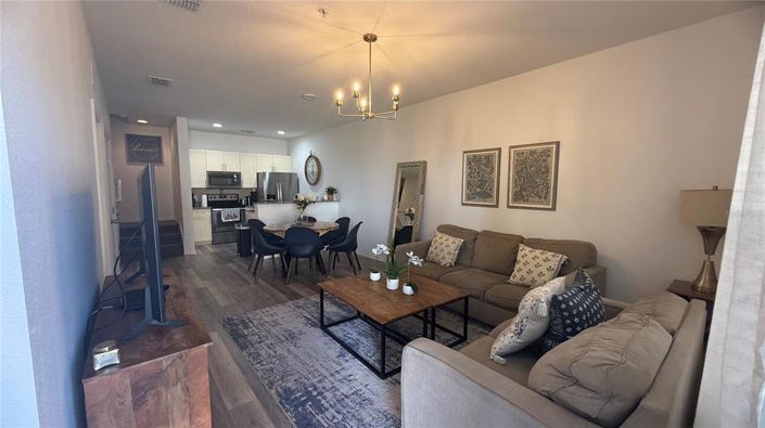 Image No.2-3 Bed Townhouse for sale
