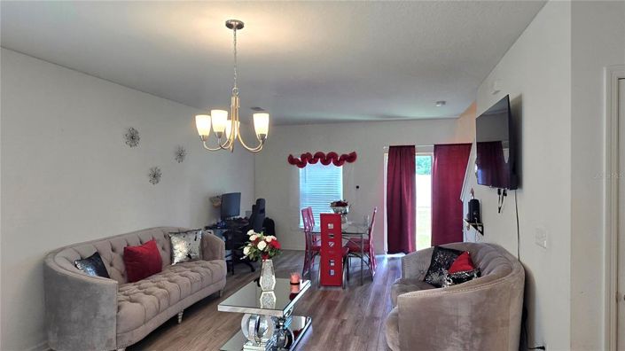 Image No.18-3 Bed Townhouse for sale