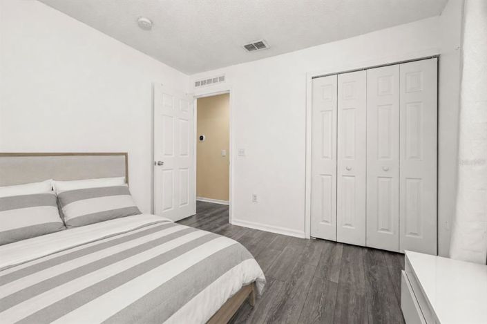 Image No.41-4 Bed Property for sale