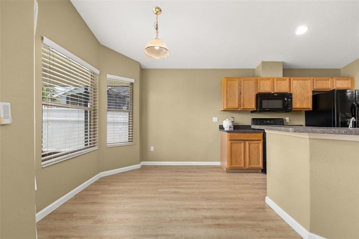 Image No.25-3 Bed Property for sale
