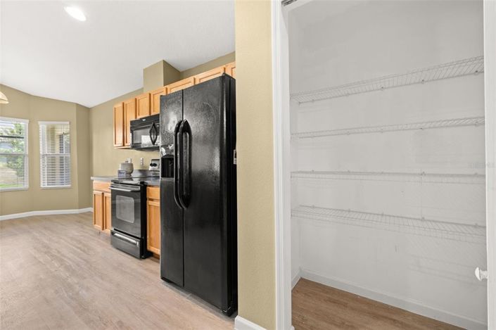 Image No.29-3 Bed Property for sale