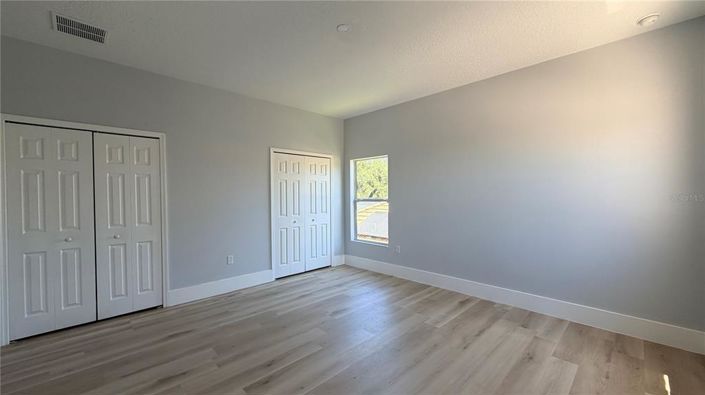Image No.24-5 Bed Property for sale