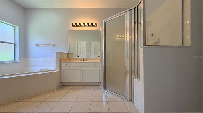 Image No.30-5 Bed Property for sale