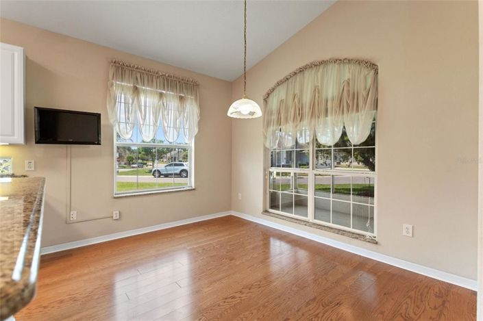Image No.19-2 Bed Property for sale