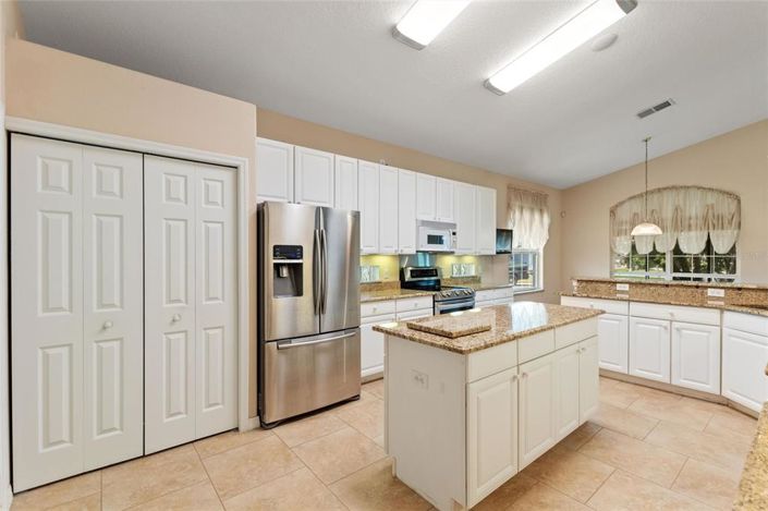 Image No.4-2 Bed Property for sale