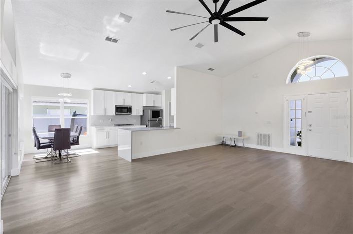 Image No.7-3 Bed Property for sale