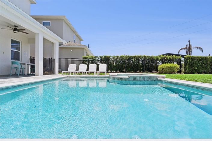 Image No.28-4 Bed Property for sale