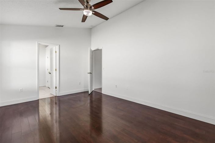 Image No.12-3 Bed Property for sale