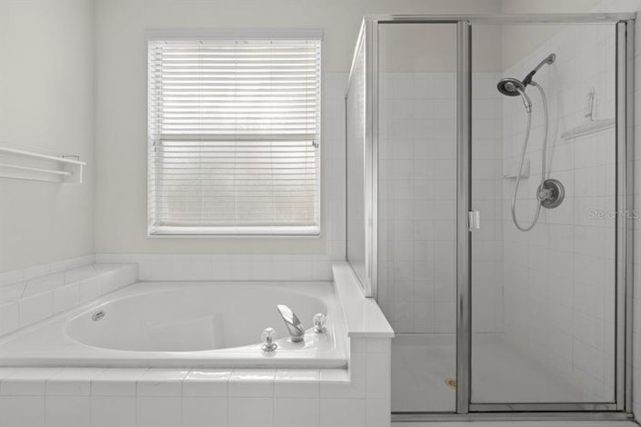 Image No.23-3 Bed Property for sale