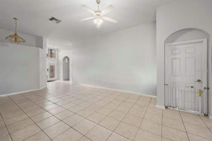 Image No.8-3 Bed Property for sale