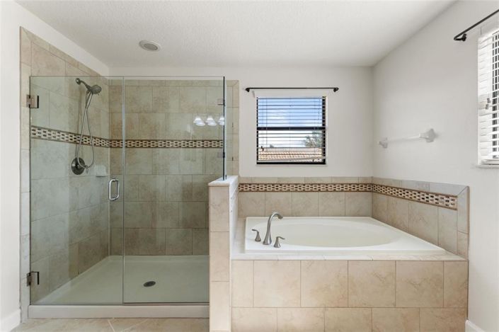 Image No.37-5 Bed Property for sale