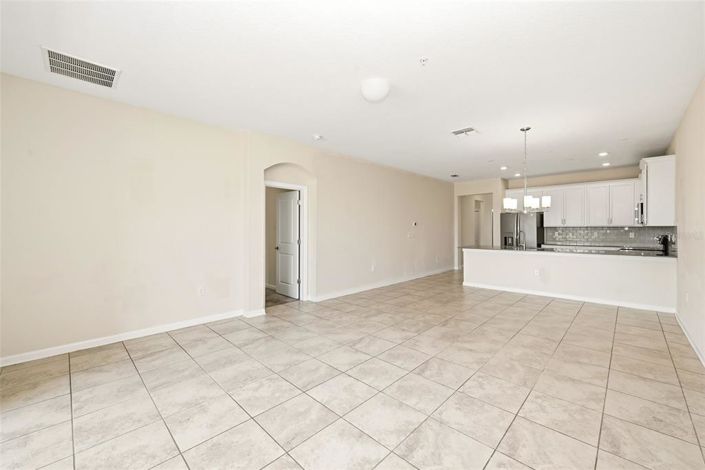 Image No.19-3 Bed Property for sale