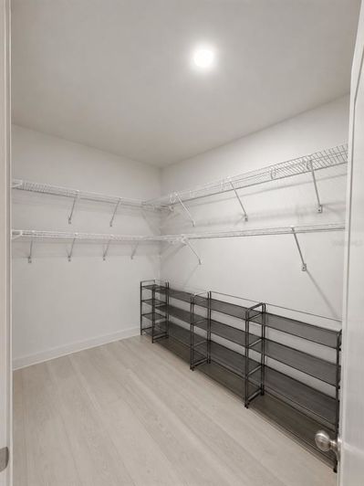 Image No.8-4 Bed Property for sale