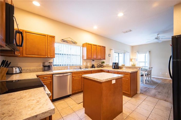 Image No.6-5 Bed Property for sale
