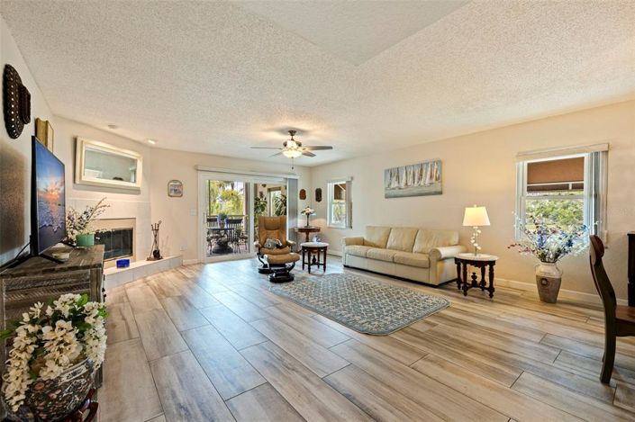 Image No.7-2 Bed Townhouse for sale