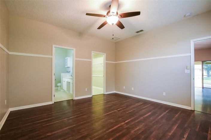 Image No.15-3 Bed Property for sale