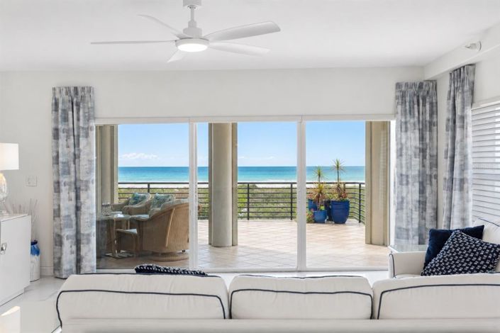 Image No.28-3 Bed Property for sale