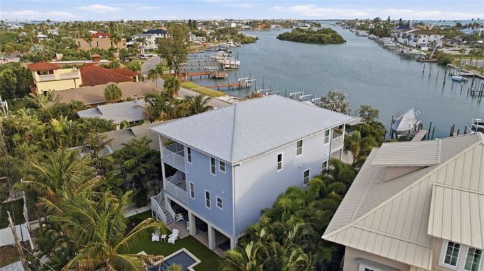 Image No.2-Propriété de 4 chambres à vendre à St. Pete Beach