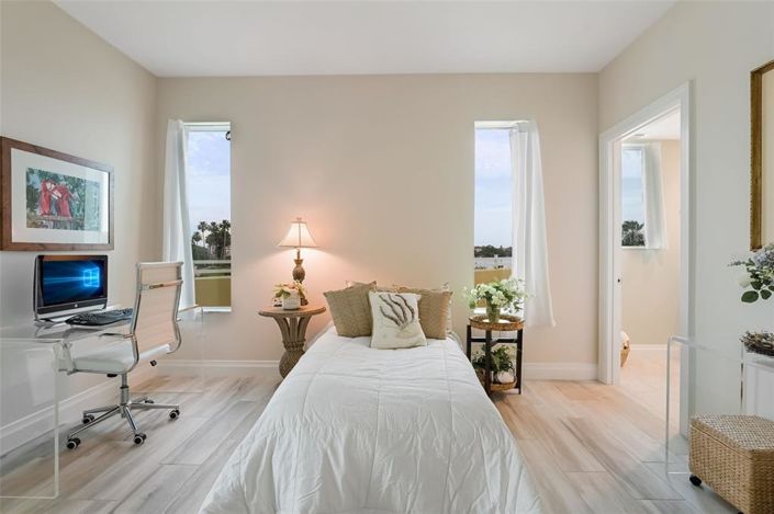 Image No.44-3 Bed Property for sale