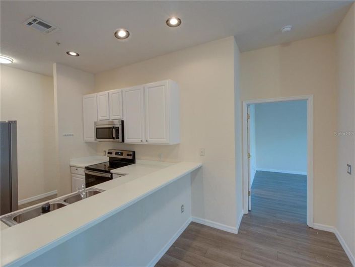 Image No.13-3 Bed Property for sale