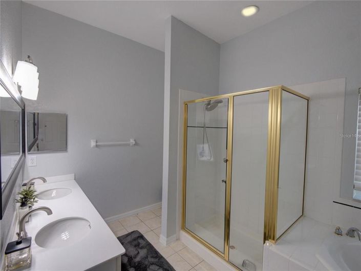 Image No.14-2 Bed Property for sale