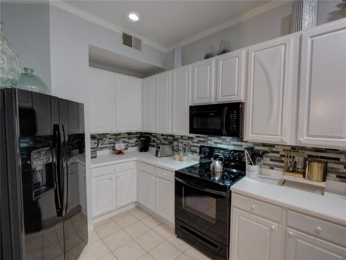 Image No.28-2 Bed Property for sale