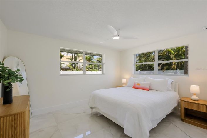Image No.20-3 Bed Property for sale
