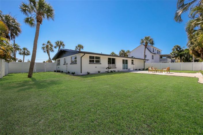 Image No.28-3 Bed Property for sale