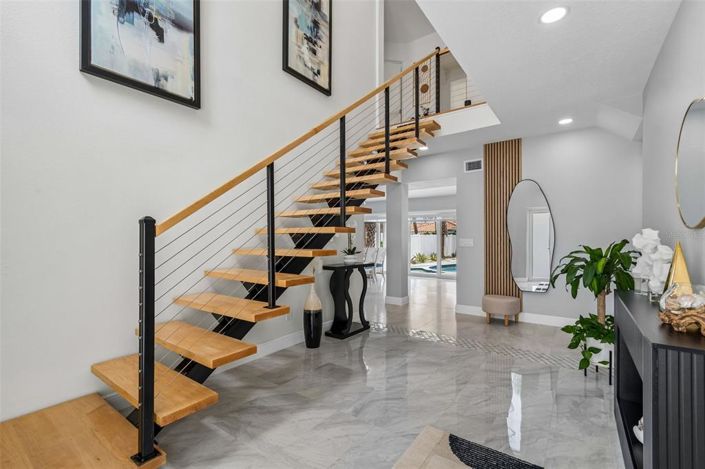 Image No.6-5 Bed Property for sale