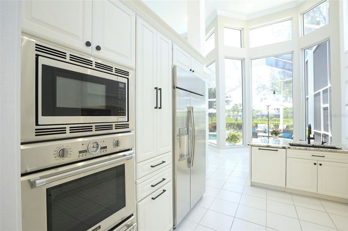 Image No.15-4 Bed Property for sale