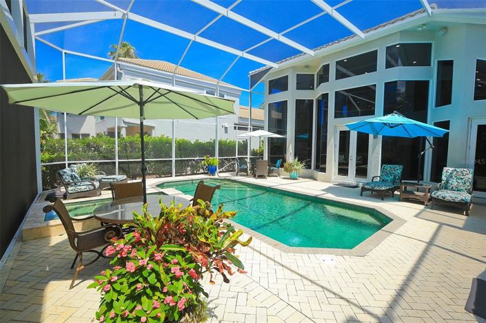 Image No.56-4 Bed Property for sale