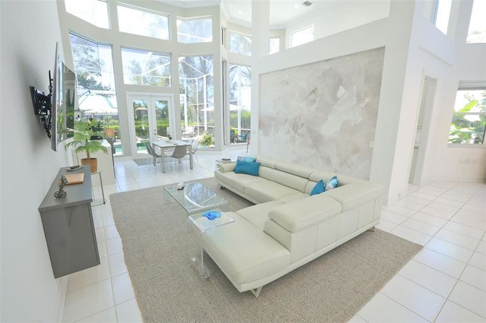 Image No.7-4 Bed Property for sale