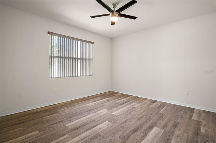 Image No.17-3 Bed Property for sale