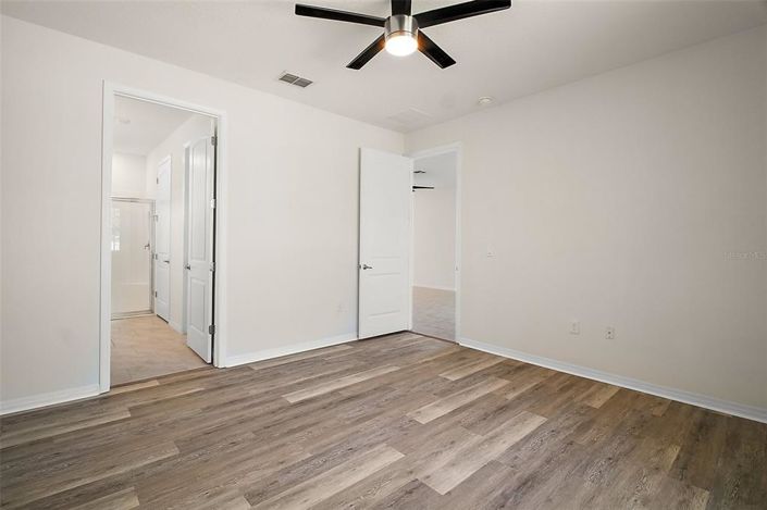 Image No.18-3 Bed Property for sale