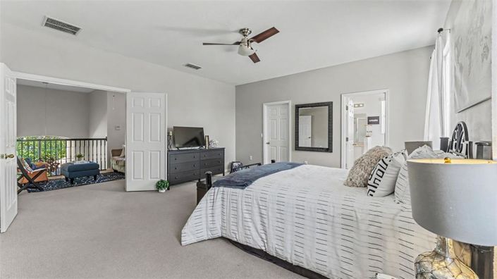 Image No.28-5 Bed Property for sale