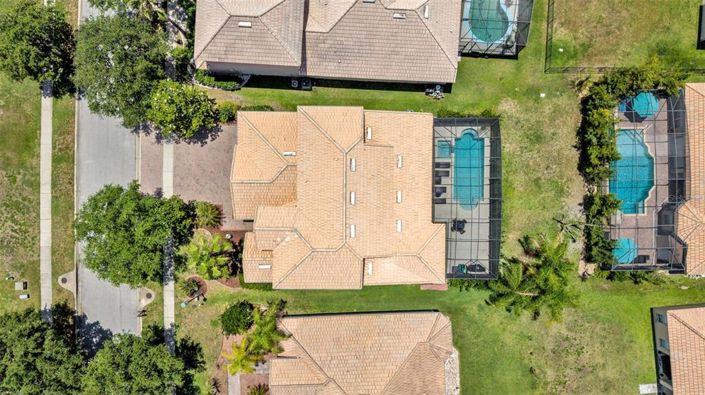 Image No.44-5 Bed Property for sale