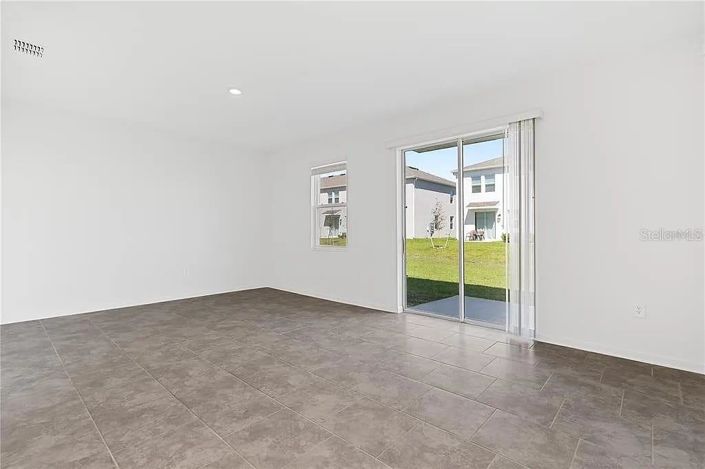 Image No.14-3 Bed Townhouse for sale