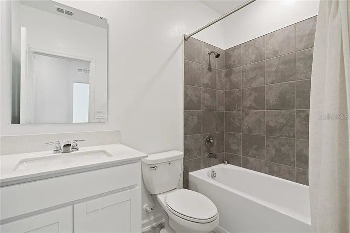 Image No.15-3 Bed Townhouse for sale