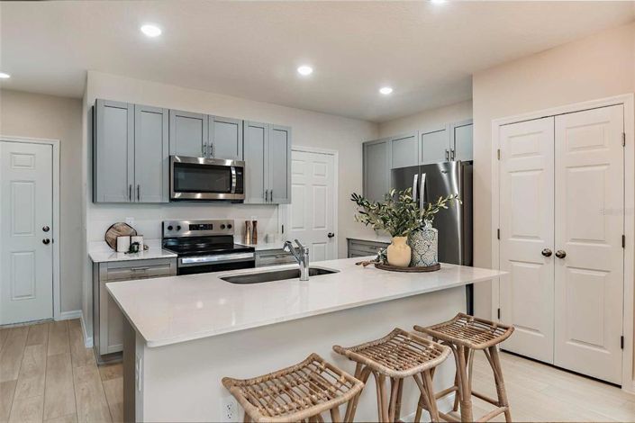 Image No.2-3 Bed Townhouse for sale