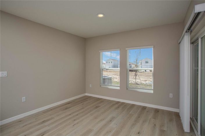 Image No.24-5 Bed Property for sale