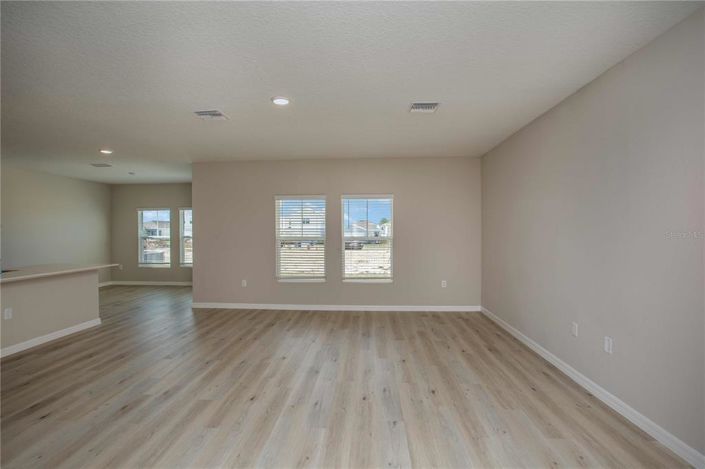 Image No.3-5 Bed Property for sale
