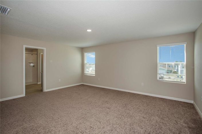 Image No.5-5 Bed Property for sale