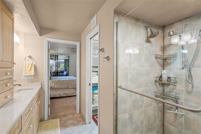 Image No.32-2 Bed Property for sale