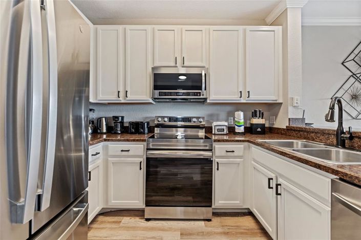 Image No.12-2 Bed Property for sale